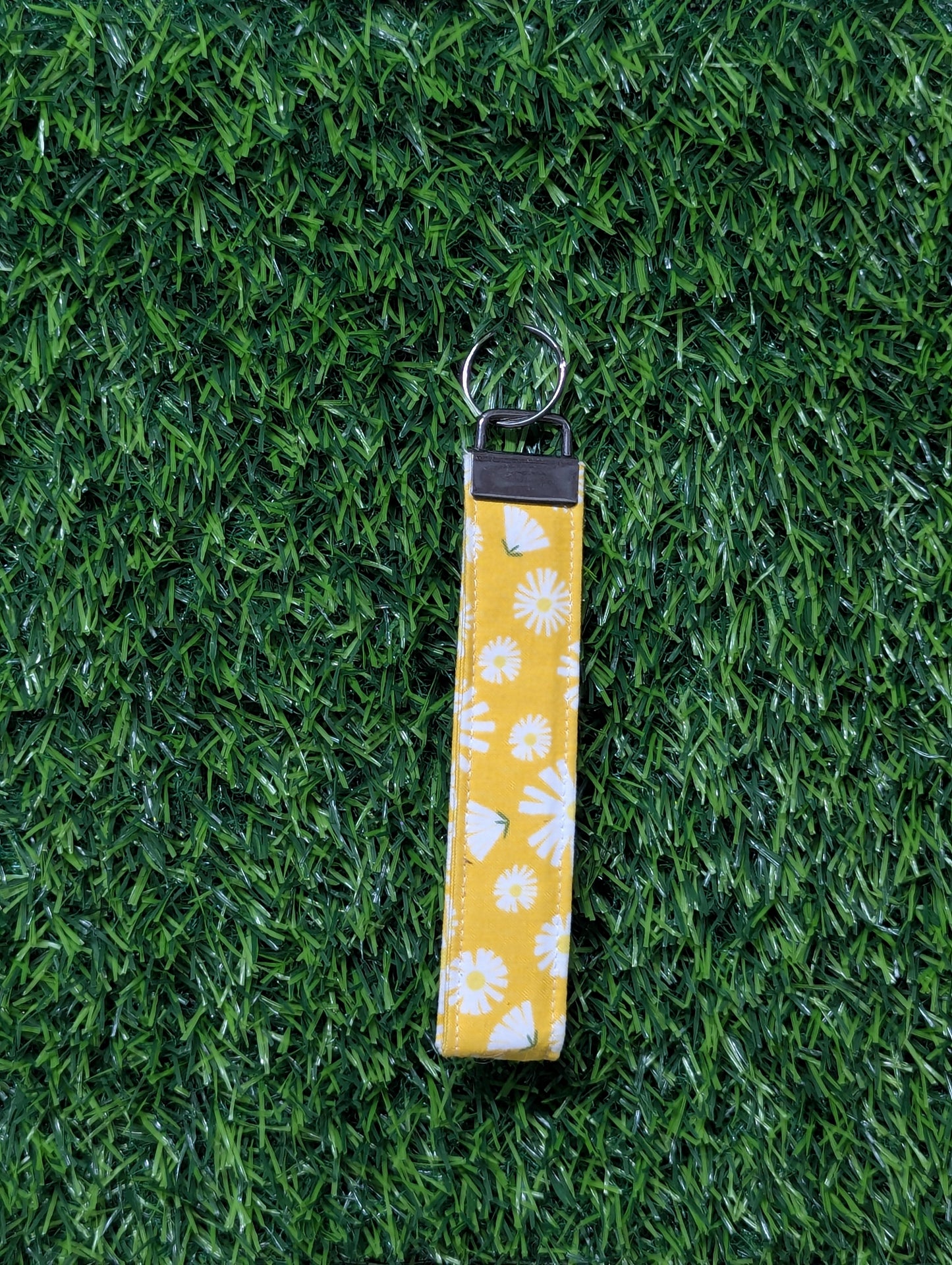 Daisy Yellow Keychain