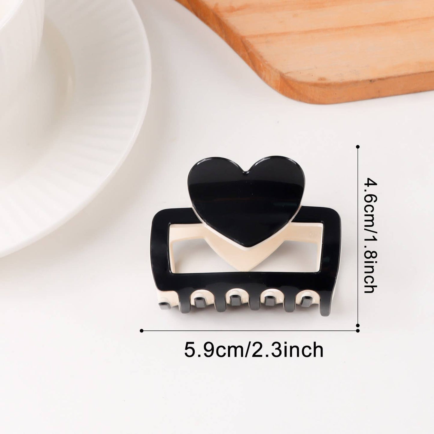 Color-Block Heart Hair Claw Black-Square
